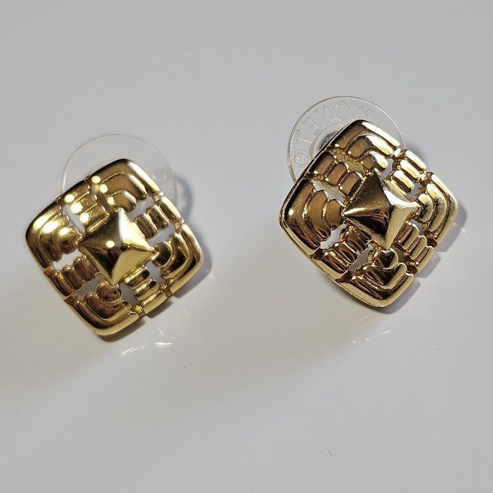 Vintage Monet Gold Tone Diamond Shaped Earrings